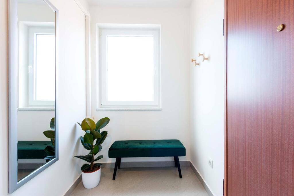 Cozy Apartment With Private Parking Medulin Extérieur photo